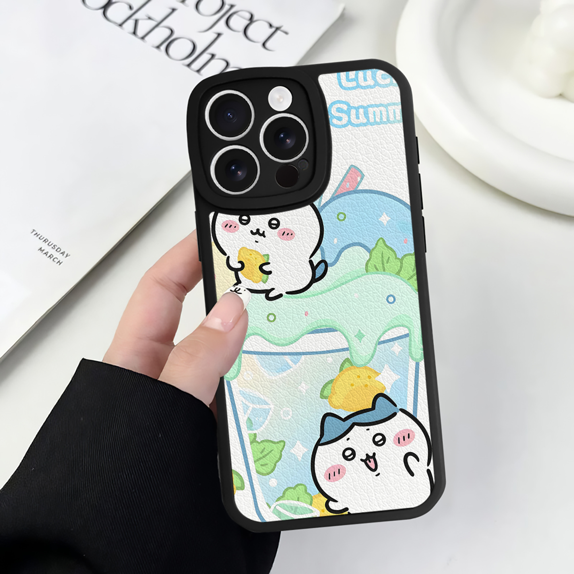 （画像用） ちいかわ Chii-kawa 【iPhone 16シリーズ対応】シリコンスマホケース（レザー調） 材質：シリコン